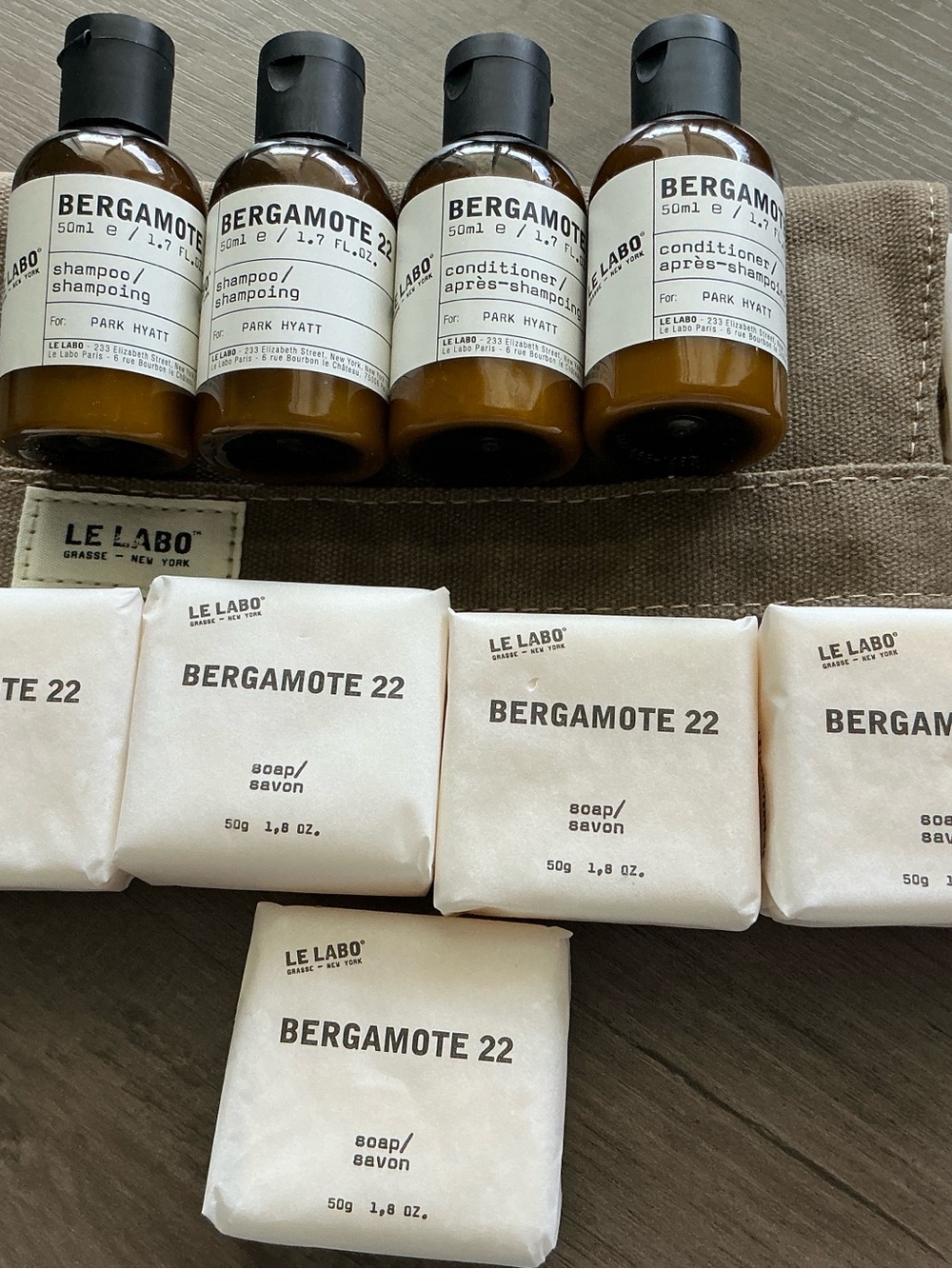 Le Labo Bergamote 22 Toiletry Set — Brown & White